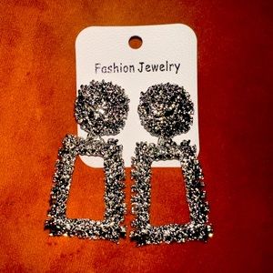 Vintage big metal drop earrings